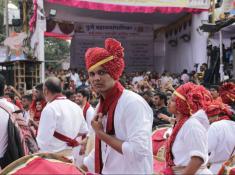 Ein Bild vom Ganesha Festival , welches zu der Zeit in Pune stattfand.