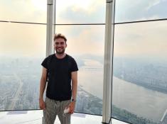 Blick über Seoul vom Lotte Tower: Mit dem typischen Smog der häufig über der Stadt/dem Land hängt